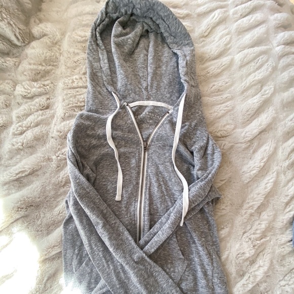 aero simple grey pull-over - Picture 2 of 3